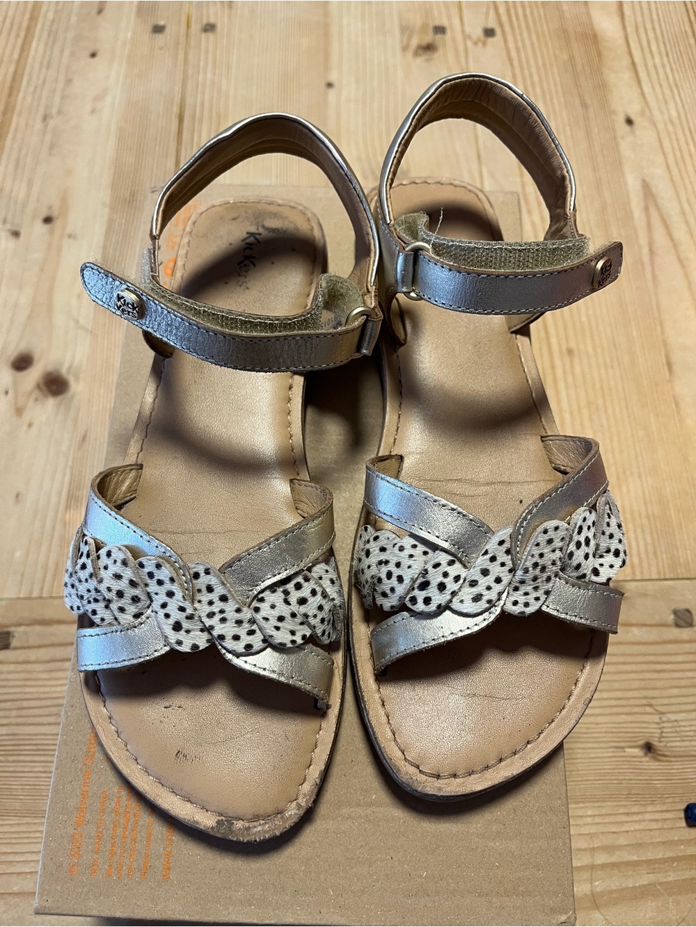 Girl  Metallic Gold Sandals with Polka-Dot Braid, size 37